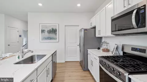 Entry Way - 512 Alpine St, Forked River, NJ 08731 photo 10 of 23
