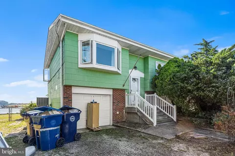 148 E Raritan Dr, Tuckerton, NJ 08087