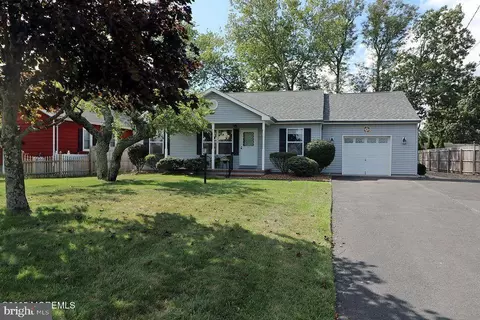 707 Beach Blvd, Forked River, NJ 08731