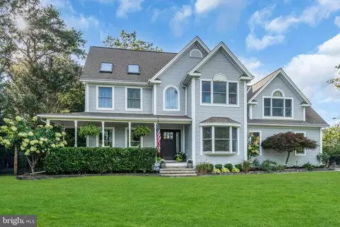 909 Bonita Ln, Manahawkin, NJ 08050