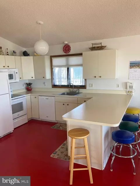 Kitchen - 9 E 80th St, Harvey Cedars, NJ 08008 photo 3 of 3