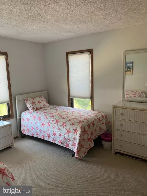Bedroom - 9 E 80th St, Harvey Cedars, NJ 08008 photo 4 of 10