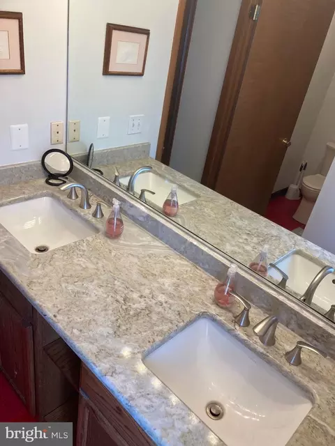 Bath - 9 E 80th St, Harvey Cedars, NJ 08008 photo 2 of 4