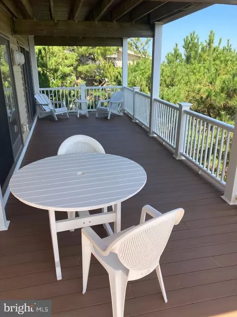 Exterior - 9 E 80th St, Harvey Cedars, NJ 08008 photo 10 of 13