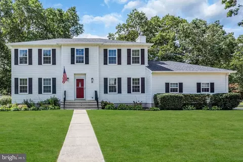 25 Aphrodite Dr, Barnegat, NJ 08005