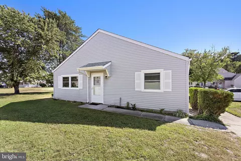 25 S Seas Ct, Barnegat, NJ 08005