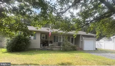 61 Leitz Blvd, Tuckerton, NJ 08087