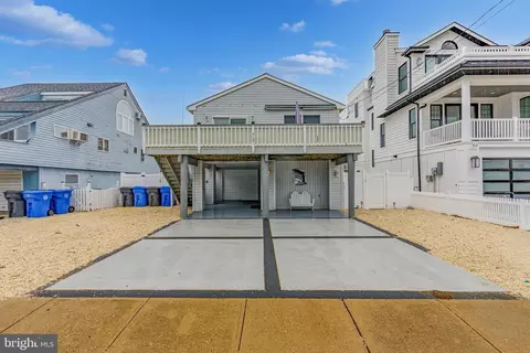 317 3rd St, Beach Haven, NJ 08008