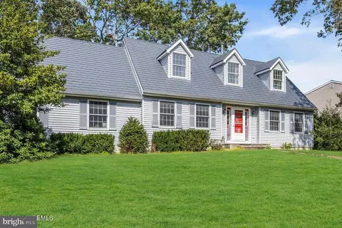 1174 Treasure Ave, Manahawkin, NJ 08050