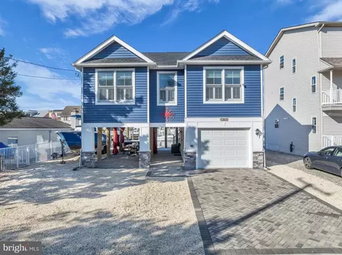21 Compass Rd, Waretown, NJ 08758