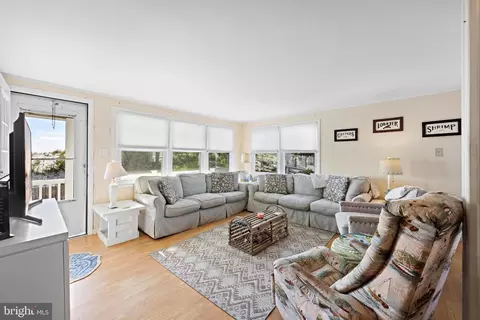 Living - 123 Herbert Ave, Long Beach Township, NJ 08008 photo 7 of 8