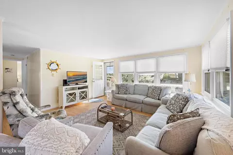 Living - 123 Herbert Ave, Long Beach Township, NJ 08008 photo 8 of 8