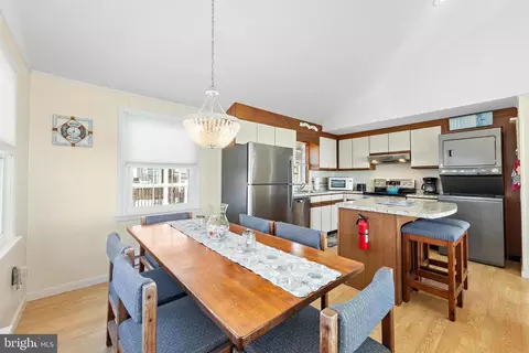 Dining - 123 Herbert Ave, Long Beach Township, NJ 08008 photo 2 of 7