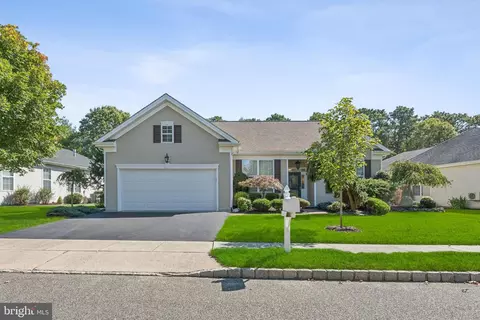 17 Portchester Dr, Jackson, NJ 08527