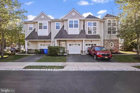 6 Ocean Breeze Ct, Manahawkin, NJ 08050