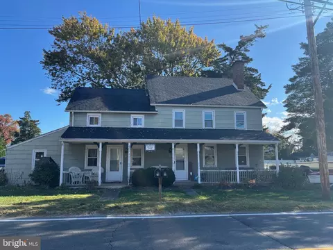 70 Main St, Waretown, NJ 08758