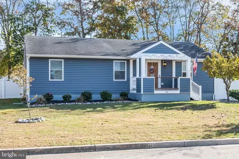 101 Topsail Ln, Manahawkin, NJ 08050