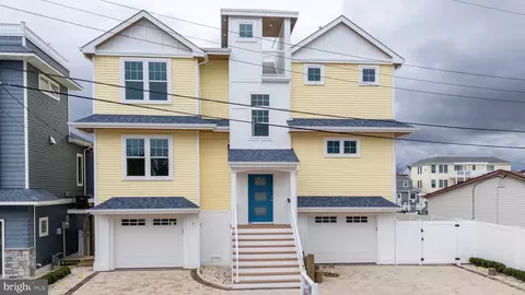7 Anne Ln, Manahawkin, NJ 08050