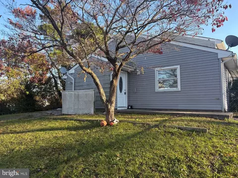 3 Lexington Blvd, Barnegat, NJ 08005