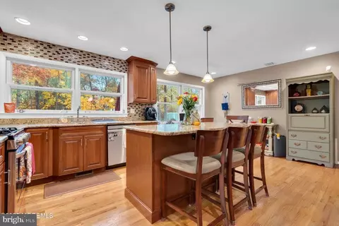 Kitchen - 459 Steuben Ave, Forked River, NJ 08731 photo 5 of 6
