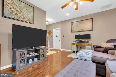 Entry Way - 459 Steuben Ave, Forked River, NJ 08731 photo 2 of 3