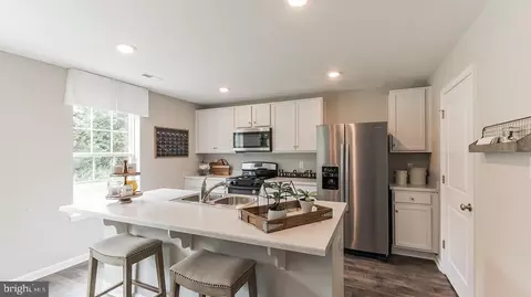 23 Fawcett Blvd, Barnegat, NJ 08005
