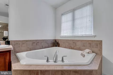 Bath - 23 Amethyst Way, Jackson, NJ 08527 photo 3 of 3