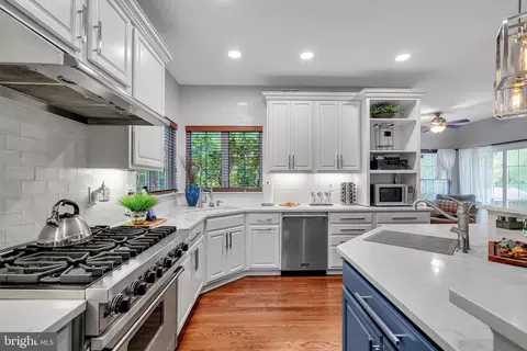 Kitchen - 23 Amethyst Way, Jackson, NJ 08527 photo 4 of 4