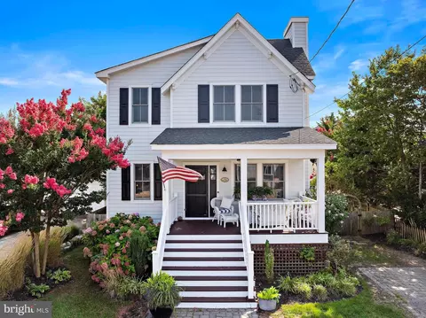 210 Ocean St, Beach Haven, NJ 08008