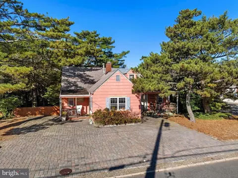 708 N Atlantic Ave, Beach Haven, NJ 08008