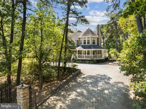 82 Mary Bell Rd, Manahawkin, NJ 08050
