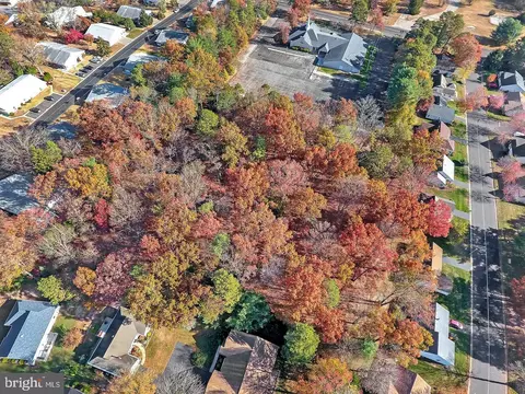 40 Schoolhouse Rd, Manchester Township, NJ 08759