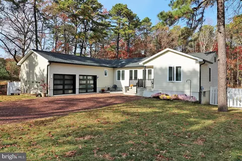 741 Princeton Rd, Lanoka Harbor, NJ 08734