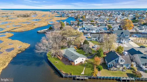 607 Ranger Dr, Forked River, NJ 08731