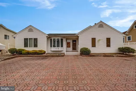 129 Bruce Dr, Manahawkin, NJ 08050