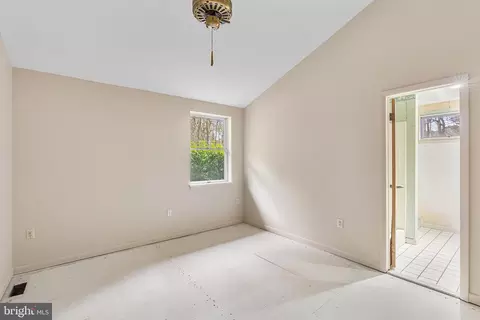 Bedroom - 11 Tiller Dr, Waretown, NJ 08758 photo 4 of 5