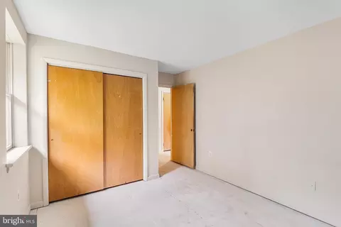 Bedroom - 11 Tiller Dr, Waretown, NJ 08758 photo 3 of 5