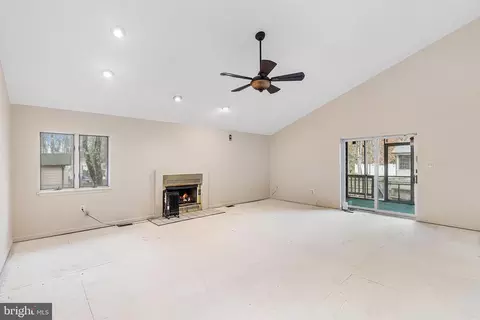 Living - 11 Tiller Dr, Waretown, NJ 08758 photo 1 of 5