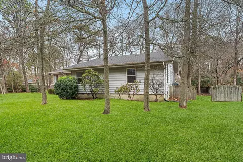 Exterior - 11 Tiller Dr, Waretown, NJ 08758 photo 2 of 5