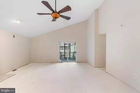 Living - 11 Tiller Dr, Waretown, NJ 08758 photo 2 of 5