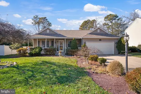 257 Wave Rd, Manahawkin, NJ 08050