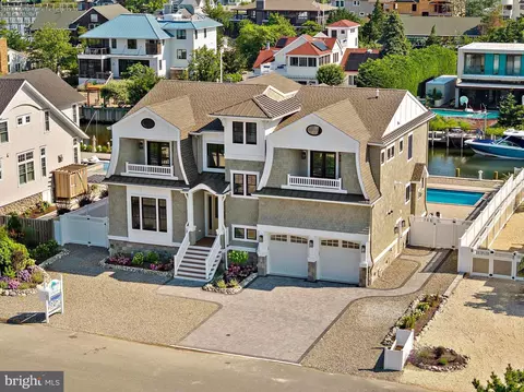 24 Beacon Dr, Long Beach Township, NJ 08008