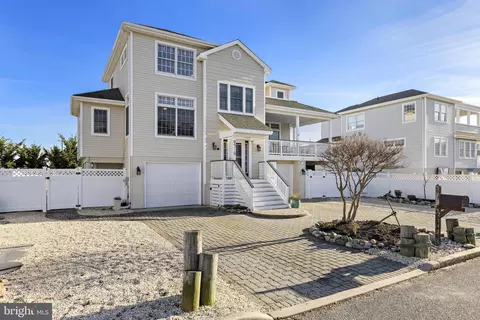 9315 N Susan Ln, Long Beach Township, NJ 08008