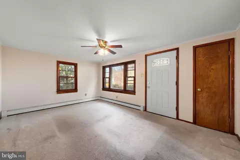 Living - 54 Atlantic Ave, Waretown, NJ 08758 photo 3 of 3