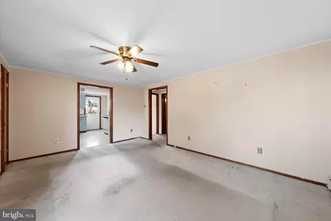 Living - 54 Atlantic Ave, Waretown, NJ 08758 photo 2 of 3