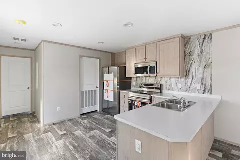 2 Lace Bark Ln, Jackson, NJ 08527