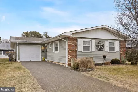 24 Clay Cir, Brick, NJ 08724