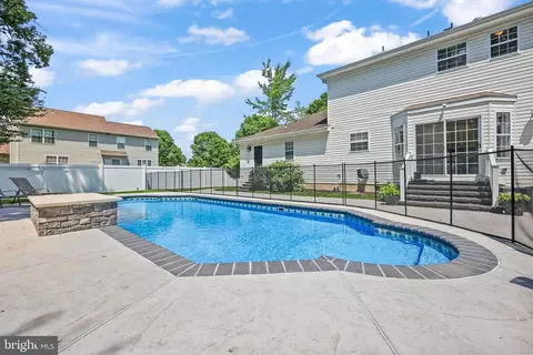 Exterior - 304 Mackenzie Dr, Jackson, NJ 08527 photo 3 of 8