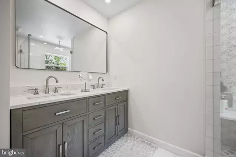 Bath - 304 Mackenzie Dr, Jackson, NJ 08527 photo 3 of 5