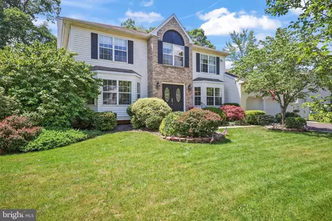 Exterior - 304 Mackenzie Dr, Jackson, NJ 08527 photo 2 of 8